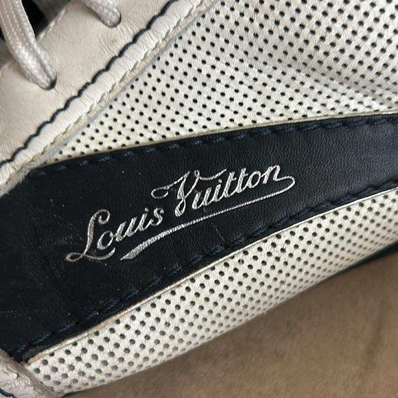 100% Authentic Louis Vuitton Mens Sneakers - Picture 11 of 16